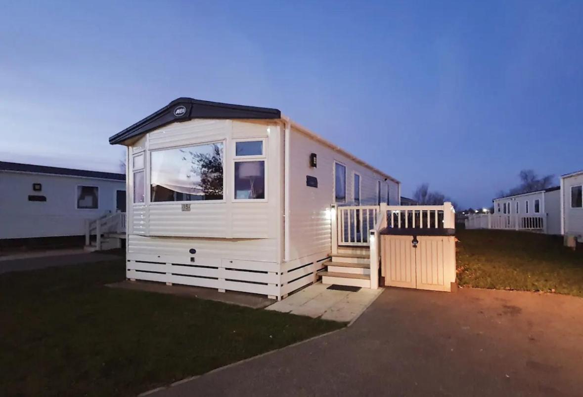 15 Kestrel Close Hot Tub Retreat Tattershall Εξωτερικό φωτογραφία